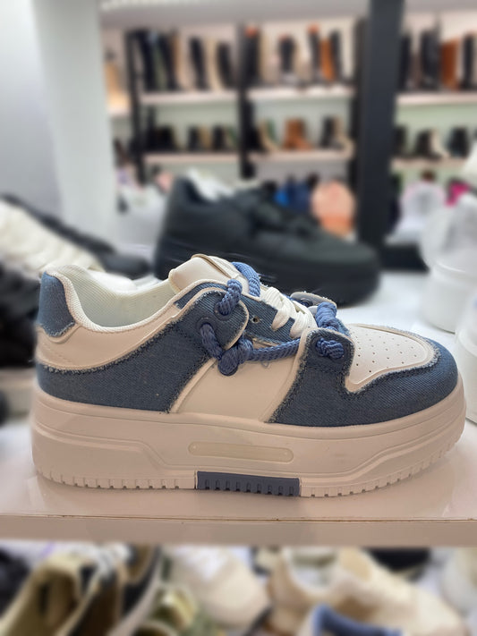 SNEAKERS ΛΕΥΚΟ ΜΕ ΜΠΛΕ