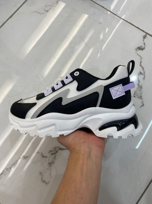 SNEAKER ΜΑΥΡΟ ΜΕ ΛΕΠΤΟΜΕΡΕΙΕΣ