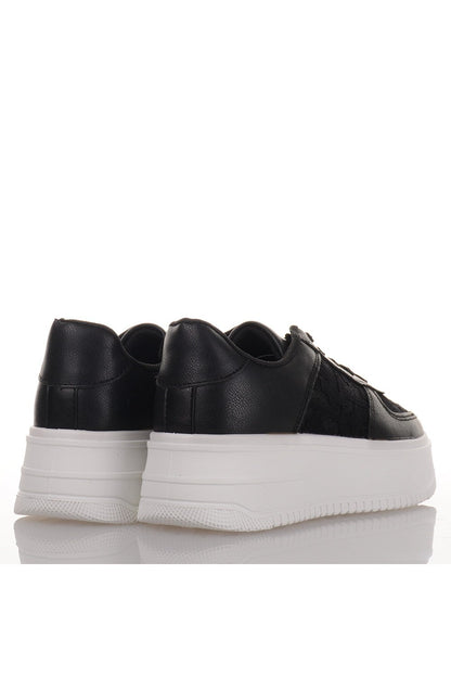 Γυναικεία sneakers σε μαύρο χρώμα με κορδόνια