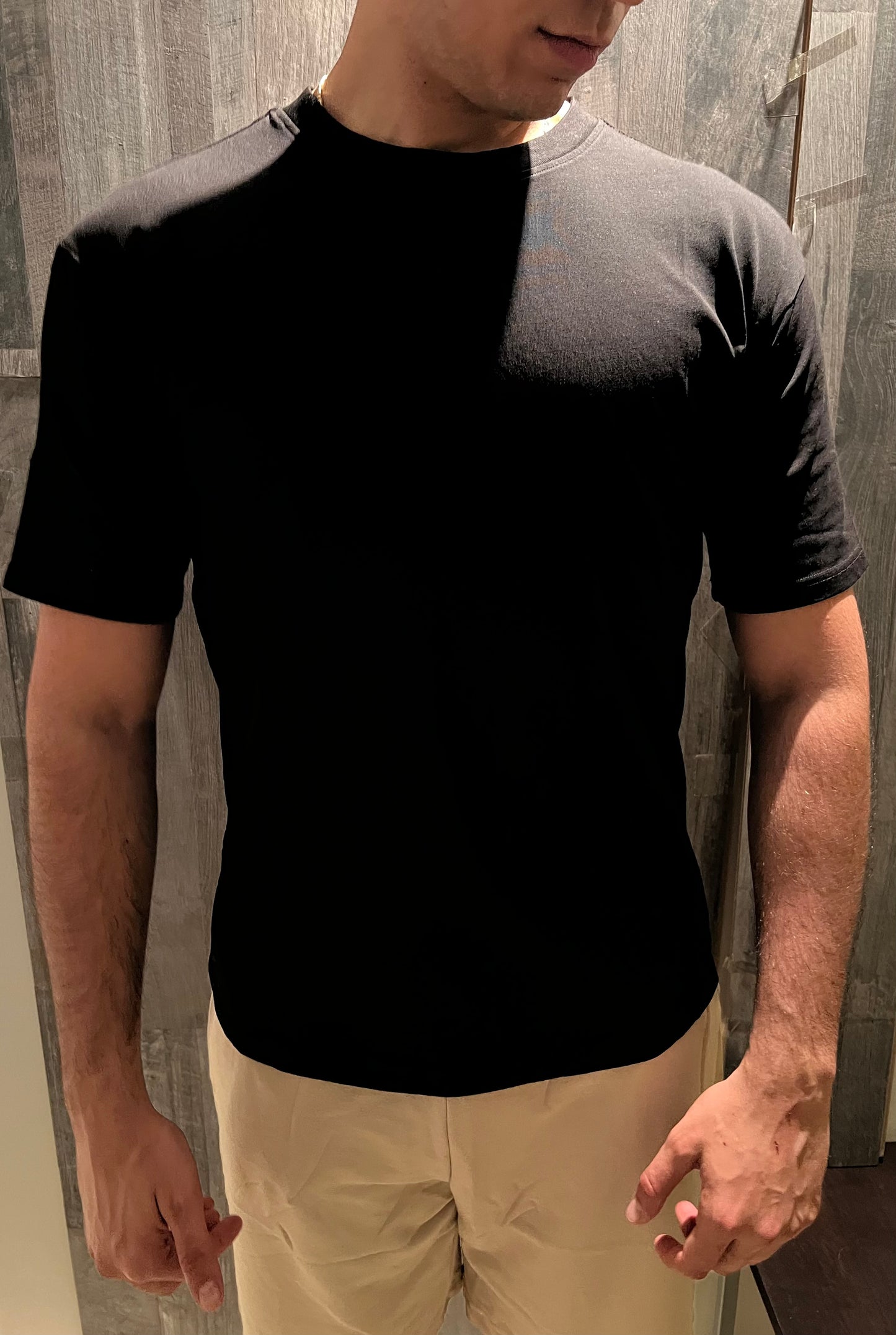 OVERSIZED BLACK T-SHIRT