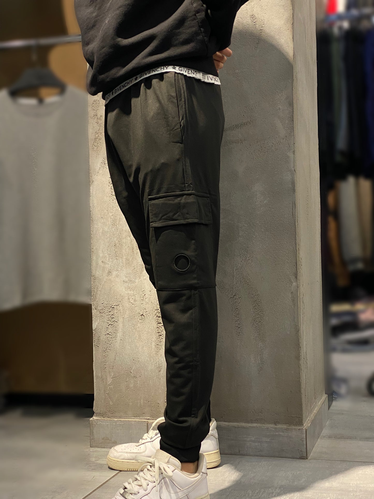 ΦΟΡΜΑ CARGO “BLACK“