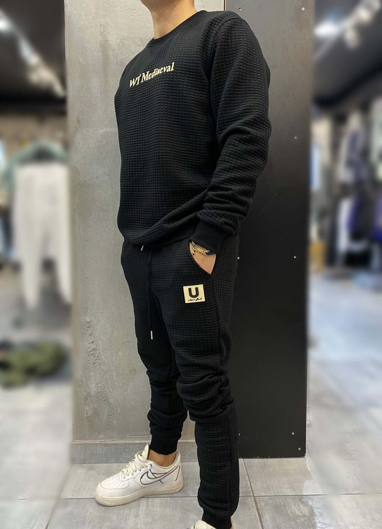ΜΑΚΡΥΜΑΝΙΚΟ “BLACK”